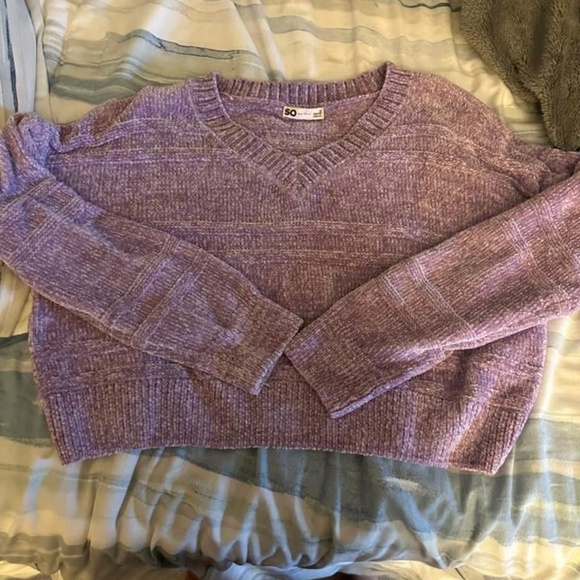 Sweaters - Sweater